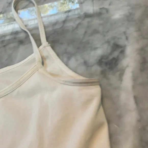 🔥5 for $15🔥 - LUCKY brand seamless ivory tank - Size S/M - Picture 4 of 4